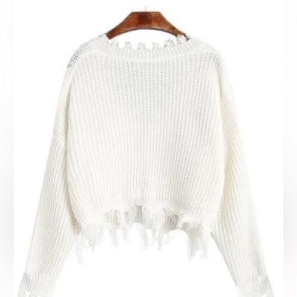 White Rose Fringe Cropped Sweater - Picture 2 of 3